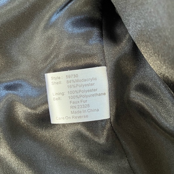 Kristen Blake Black and Gray Faux Fur Vest with Belt Medium - Picture 4 of 5